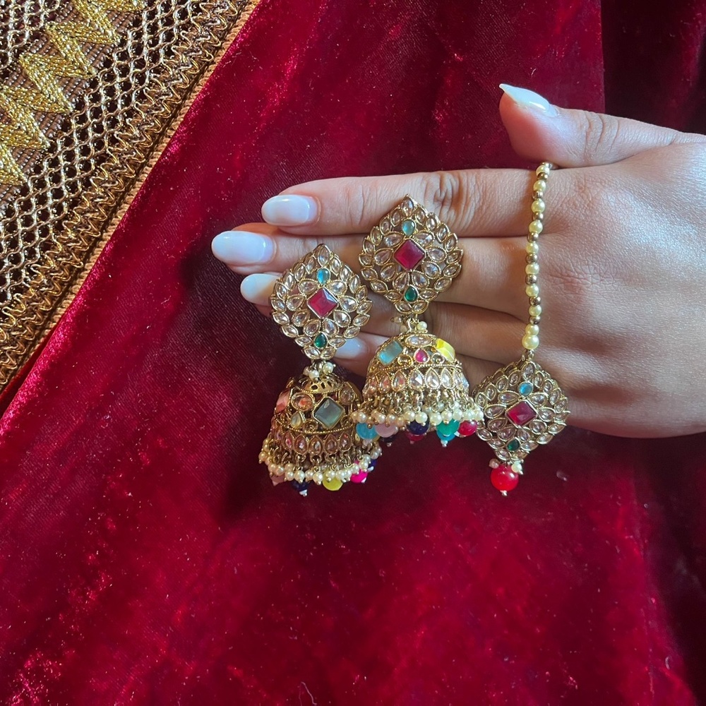 Jewellery - Picture 14 of 16